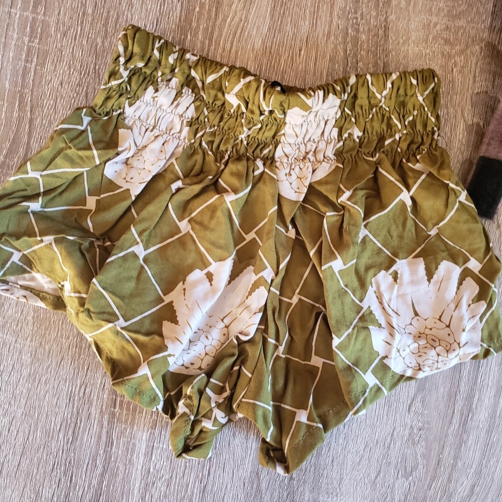Living Hula keiki shorts